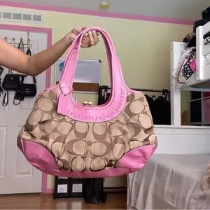 Coach | Bags | Vintage 200s Y2k Coach Ergo Kiss Lock Signature